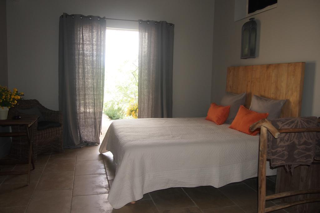 Hotel La Maison Des Collines Allemagne-en-Provence Zimmer foto